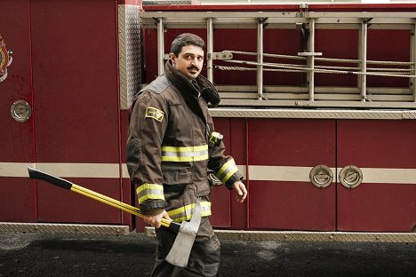 Yuriy Sardarov - Chicago Fire - Aus dem Nichts - Filmfotos