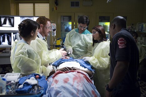 Scott Grimes, John Stamos, Parminder Nagra - ER - Life After Death - Photos