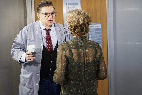 Oliver Platt - Chicago Med - Can't Unring That Bell - Filmfotók