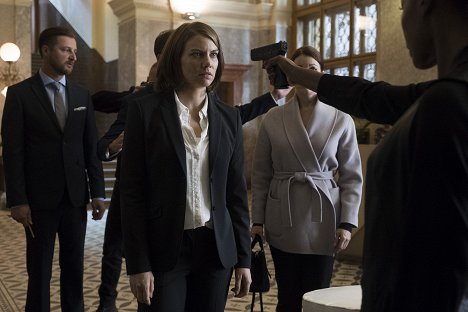 Andrej Polák, Lauren Cohan - Whiskey Cavalier - Die Honigfalle - Filmfotos