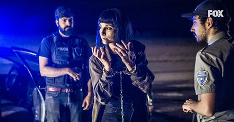 Najwa Nimri - Locked Up (Antena 3 / Fox Version) - The Barbie - Lobby Cards