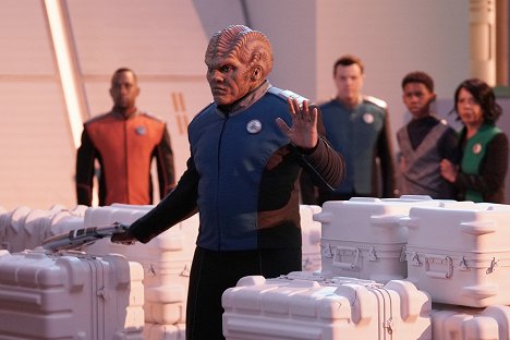 Peter Macon - The Orville - Identity, Part 2 - De la película