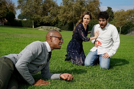 Yassir Lester, Leighton Meester, Adam Pally - Making History - The Duel - Filmfotos