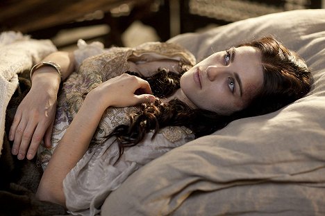 Katie McGrath - As Aventuras de Merlin - A caverna de cristal - Do filme