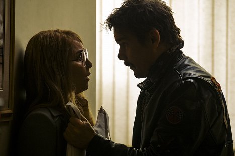 Noomi Rapace, Ethan Hawke - The Captor - Photos