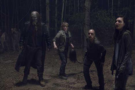 Matt Lintz, Samantha Morton, Cassady McClincy - The Walking Dead - Guardians - Photos