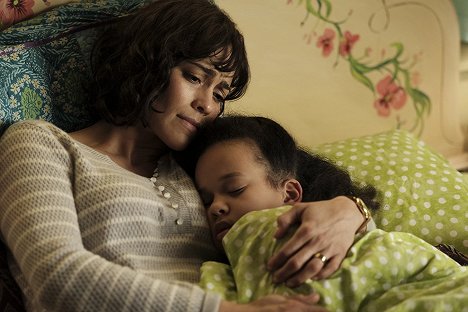 Paula Patton, Aria Birch - Somewhere Between - For One to Live - Photos