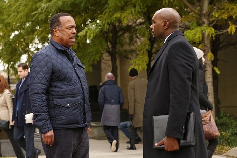 Robert Gossett, Morris Chestnut - The Enemy Within - Confessions - Photos