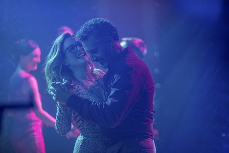 Julianne Moore, John Turturro - Gloria Bell - Kuvat elokuvasta