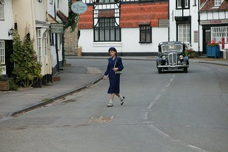 Keeley Hawes - Agatha Christie's Marple - A Murder Is Announced - Photos
