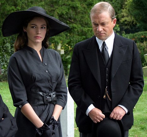 Kelly Brook, Harry Enfield - Agatha Christie's Marple - The Moving Finger - Photos