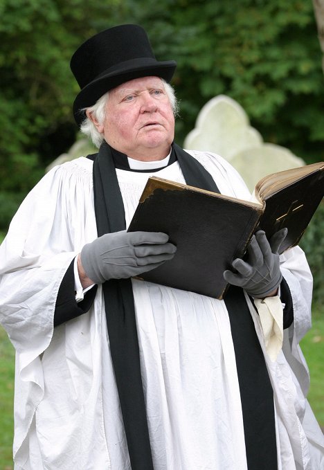 Ken Russell - Agatha Christie's Marple - The Moving Finger - Photos