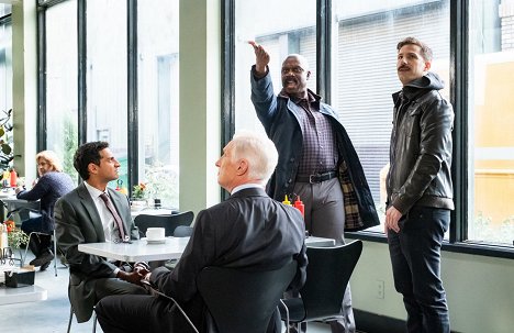 Karan Soni, Andre Braugher, Andy Samberg - Brooklyn Nine-Nine - The Honeypot - Kuvat elokuvasta