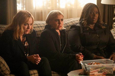 Christina Hendricks, Mae Whitman, Retta - Good Girls - You Have Reached the Voicemail of Leslie Peterson - Photos
