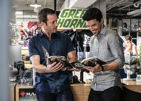 Alex O'Loughlin, Ian Anthony Dale - Hawaii Five-0 - Mai ka po mai ka 'oia'i'o - Photos