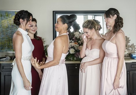 Daniela Ruah, Laura Harring, Alyshia Ochse - Navy CIS: L.A. - Hochzeit mit Hindernissen - Filmfotos
