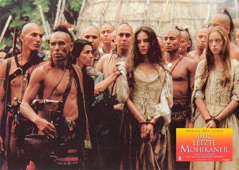 Wes Studi, Madeleine Stowe, Jodhi May - The Last of the Mohicans - Cartões lobby