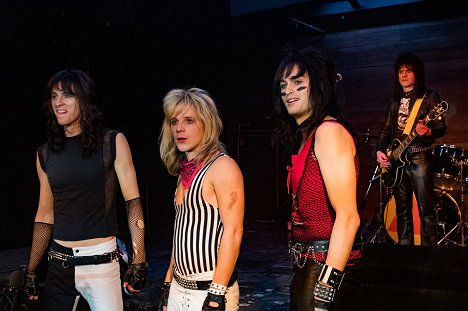 Machine Gun Kelly, Daniel Webber, Douglas Booth, Iwan Rheon - Mötley Crüe: Mocskos rock’n’roll - Filmfotók
