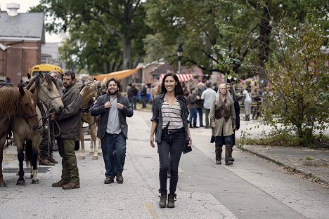 Dan Fogler, Eleanor Matsuura, Melissa McBride - The Walking Dead - Die Ruhe davor - Filmfotos