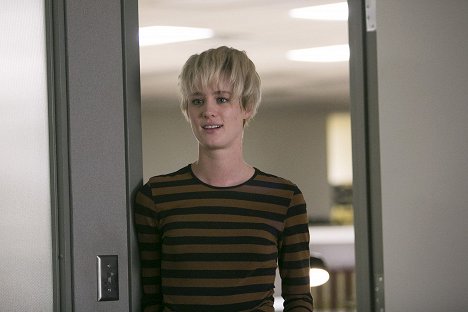 Mackenzie Davis - Halt and Catch Fire - FUD - Photos