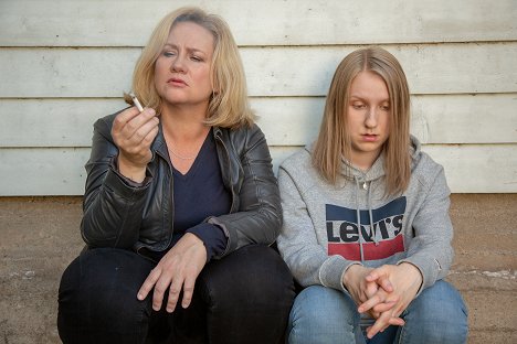 Maria Sid, Essi Karjalainen - Kaikki synnit - Faux juges - Film