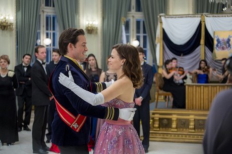 Will Kemp, Bethany Joy Lenz - Královské zásnuby - Z filmu