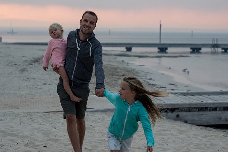 Thor Braarvig - Zwei Familien auf Weltreise - Filmfotók