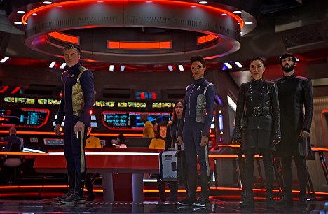 Anson Mount, Sonequa Martin-Green, Michelle Yeoh, Ethan Peck - Star Trek: Discovery - Sladkobolný smutek - Z filmu