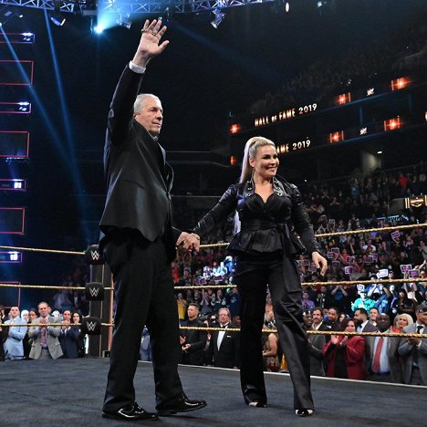 Bret Hart, Natalie Neidhart - WWE Hall of Fame 2019 - Film