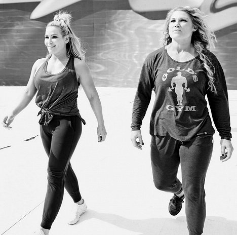 Natalie Neidhart, Beth Phoenix - WrestleMania 35 - Van de set
