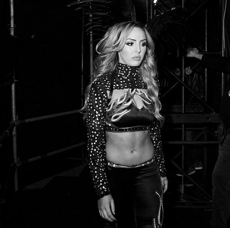 Cassie McIntosh - WrestleMania 35 - Van de set