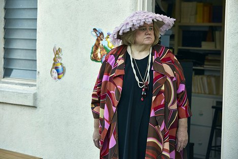 Louie Anderson - Baskets - Easter in Bakersfield - Photos