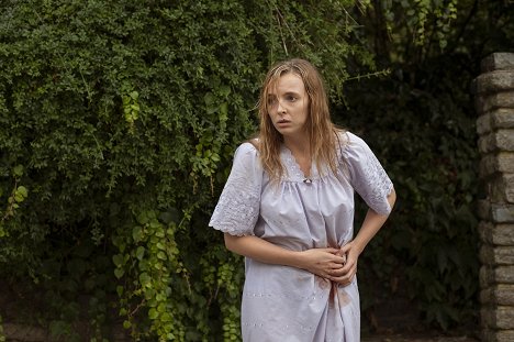 Jodie Comer - Killing Eve - Nice and Neat - Photos