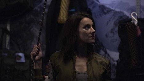 Emma Lahana - Marvel's Cloak & Dagger - Rabbit Hold - Kuvat elokuvasta
