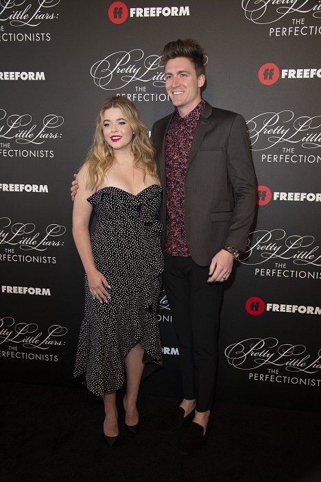 Cast and crew of Freeform’s new original series “Pretty Little Liars: The Perfectionists” celebrated the series premiere with a screening and immersive event in Hollywood - Sasha Pieterse - Prolhané krásky: Perfekcionistky - Z akcií