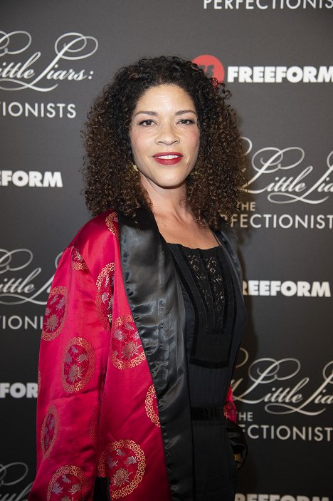 Cast and crew of Freeform’s new original series “Pretty Little Liars: The Perfectionists” celebrated the series premiere with a screening and immersive event in Hollywood - Klea Scott - Hazug csajok társasága: A perfekcionisták - Rendezvények