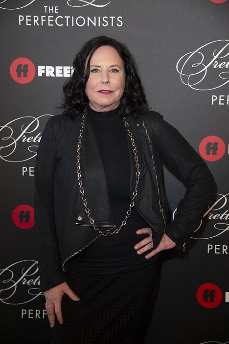 Cast and crew of Freeform’s new original series “Pretty Little Liars: The Perfectionists” celebrated the series premiere with a screening and immersive event in Hollywood - I. Marlene King - Pretty Little Liars: The Perfectionists - Tapahtumista