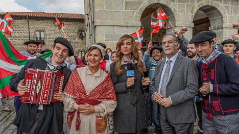 Maribel Salas, Ramón Barea, Mikel Losada - La pequeña Suiza - Filmfotók