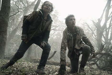 Cooper Dodson, Ethan Suess - Fear the Walking Dead - Chcemy pomóc - Z filmu
