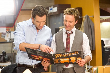 Mark-Paul Gosselaar, Breckin Meyer - Správni chlapi - For Those About to Rock - Z filmu