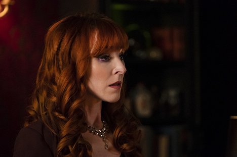 Ruth Connell - Supernatural - Absence - Photos