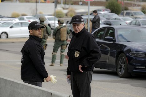 Wilmer Valderrama, Mark Harmon - Navy: Investigación Criminal - Perennial - De la película