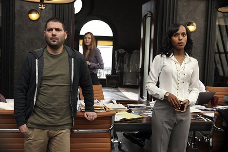 Guillermo Díaz, Darby Stanchfield, Kerry Washington - Scandal - Sweet Baby - Photos