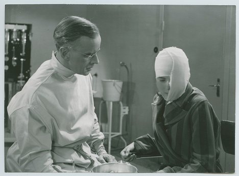 Anders Henrikson, Ingrid Bergman - A Woman's Face - Photos