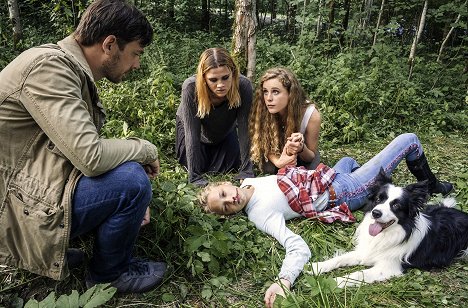 Alexander Khuon, Nele Trebs, Mia Lohmann, Klara Deutschmann - Reiterhof Wildenstein - Kampf um Jacomo - Film