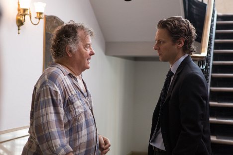Peter Gerety, Jacob Pitts - Sneaky Pete - Kojote ist immer hungrig - Filmfotos