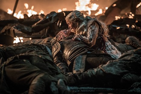 Iain Glen, Emilia Clarke - Game of Thrones - The Long Night - Photos