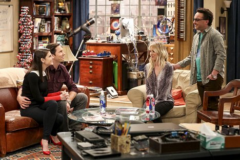 Lindsey Kraft, Brian Thomas Smith, Kaley Cuoco, Johnny Galecki - The Big Bang Theory - Das Zuchthengst-Dilemma - Filmfotos