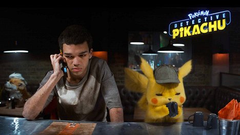 Justice Smith - Pokémon Detective Pikachu - Cartões lobby
