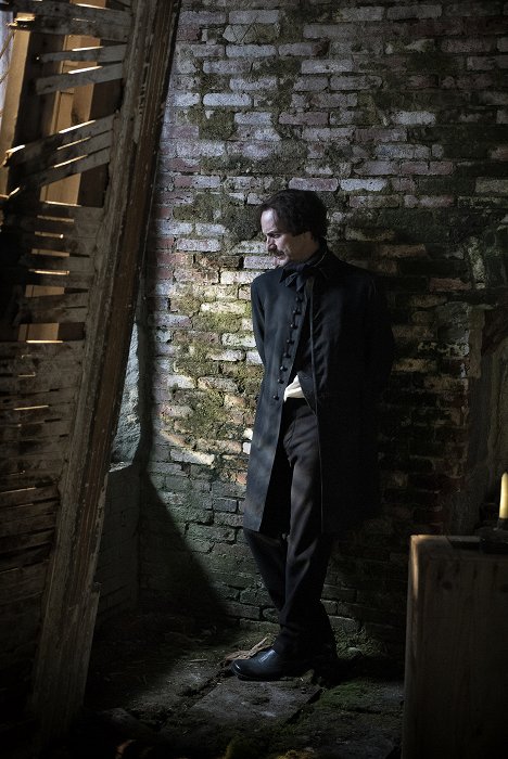 Denis O'Hare - Edgar Allan Poe: Buried Alive - Filmfotos